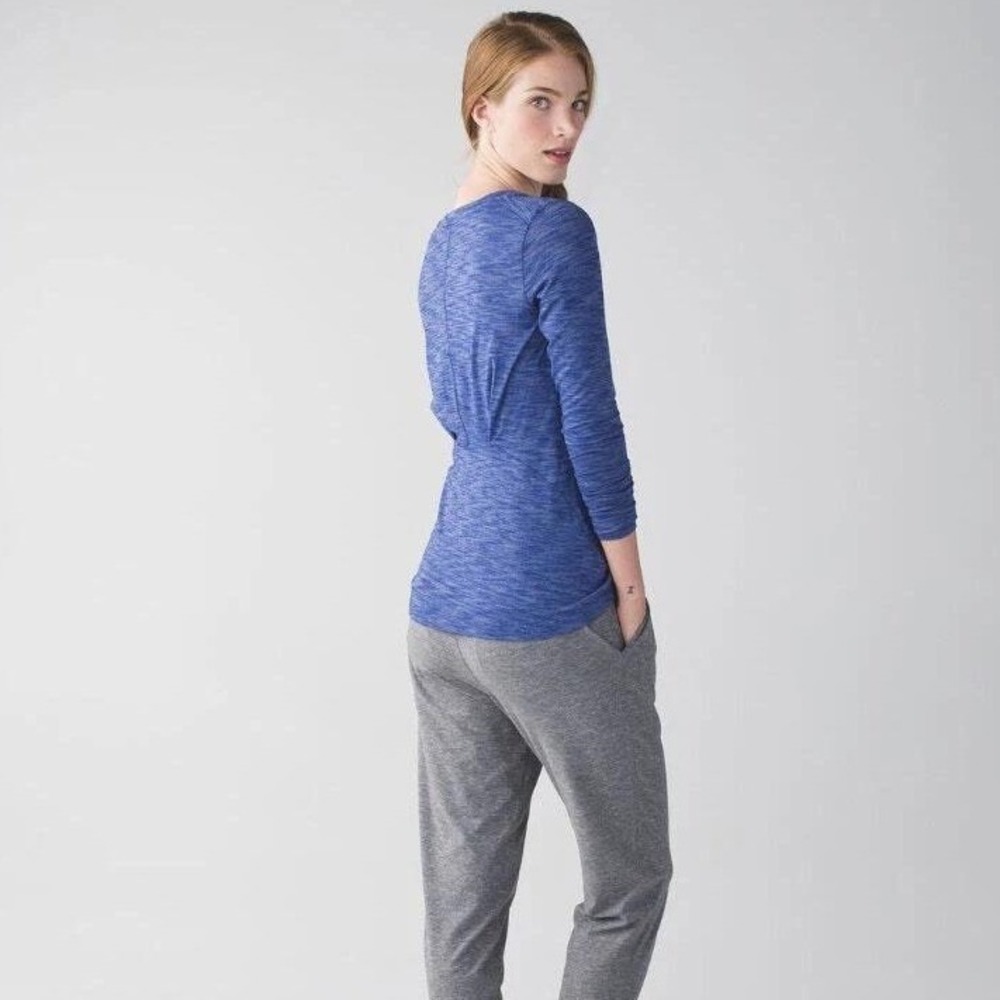 Lululemon Long Sleeve Top Womens 4 Blue‎ Excellent Space Dye V-Neck Thumbholes